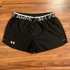 Under Armour Shorts (S)